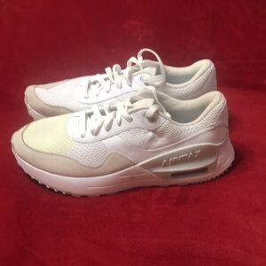 NIKE  MENŚ Air Max SYSTM  WHITE PURE PLATINUM RUNNING SHOES SIZE 10